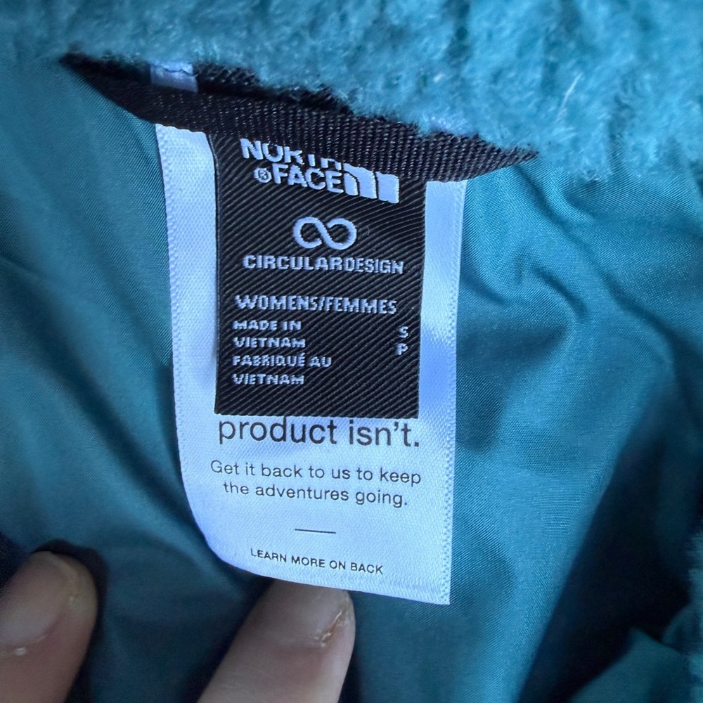The North Face Teal Jacket nwt sz sm
Color-space - Picture 3 of 6